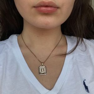B necklace